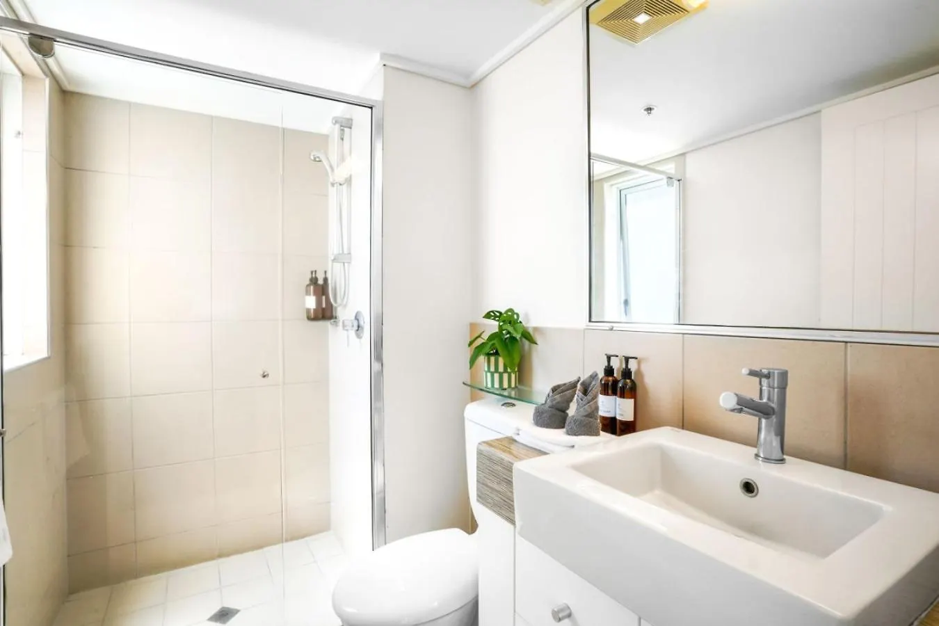 Cairns Central Studio 1012